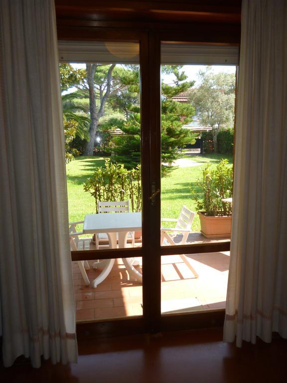 Villa Il Geranio Tirrenia Habitación foto